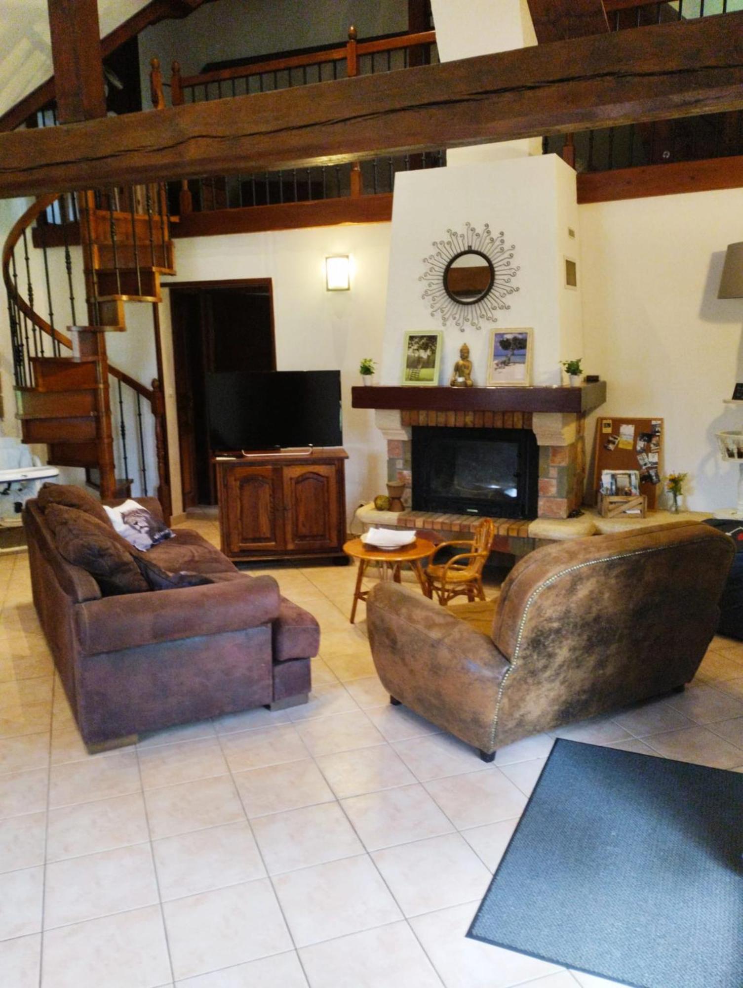 Maison Traditionnelle Normande Avec Piscine Hotot-en-Auge Bagian luar foto